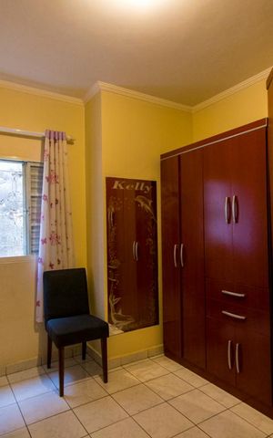 Casa à venda com 180m², 4 quartos e 2 vagas Casa à venda com 180m², 4 quartos e 2 vagasQuarto 4