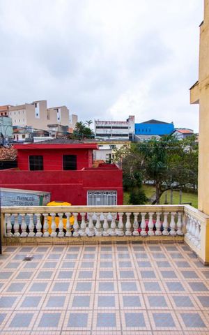Casa à venda com 180m², 4 quartos e 2 vagas Casa à venda com 180m², 4 quartos e 2 vagasVista do Quarto 2