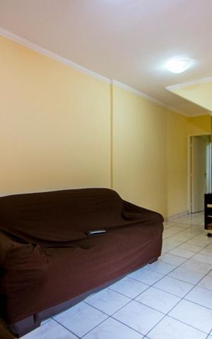 Casa à venda com 180m², 4 quartos e 2 vagas Casa à venda com 180m², 4 quartos e 2 vagasSala