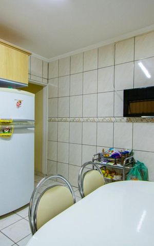 Casa à venda com 180m², 4 quartos e 2 vagas Casa à venda com 180m², 4 quartos e 2 vagasCozinha