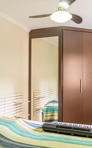 Casa de condomínio à venda com 165m², 3 quartos e 3 vagas Casa de condomínio à venda com 165m², 3 quartos e 3 vagasQuarto 2