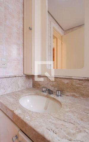 Casa de condomínio à venda com 260m², 4 quartos e 2 vagas Casa de condomínio à venda com 260m², 4 quartos e 2 vagasBanheiro social