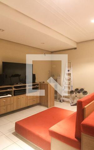 Casa de condomínio à venda com 260m², 4 quartos e 2 vagas Casa de condomínio à venda com 260m², 4 quartos e 2 vagasCinema | Academia