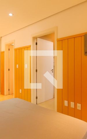 Casa de condomínio à venda com 260m², 4 quartos e 2 vagas Casa de condomínio à venda com 260m², 4 quartos e 2 vagasSuite 2