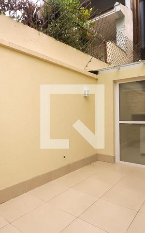 Casa de condomínio à venda com 260m², 4 quartos e 2 vagas Casa de condomínio à venda com 260m², 4 quartos e 2 vagasPátio