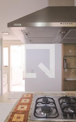 Casa de condomínio à venda com 260m², 4 quartos e 2 vagas Casa de condomínio à venda com 260m², 4 quartos e 2 vagasCozinha