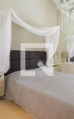 Casa de condomínio à venda com 260m², 4 quartos e 2 vagas Casa de condomínio à venda com 260m², 4 quartos e 2 vagasSuite 1