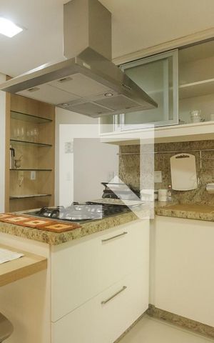 Casa de condomínio à venda com 260m², 4 quartos e 2 vagas Casa de condomínio à venda com 260m², 4 quartos e 2 vagasCozinha