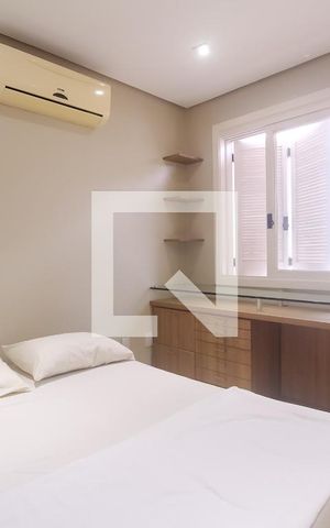 Casa de condomínio à venda com 260m², 4 quartos e 2 vagas Casa de condomínio à venda com 260m², 4 quartos e 2 vagasQuarto 4 | Escritório