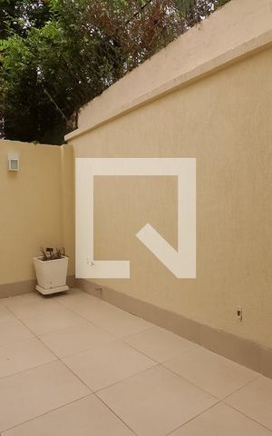 Casa de condomínio à venda com 260m², 4 quartos e 2 vagas Casa de condomínio à venda com 260m², 4 quartos e 2 vagasPátio