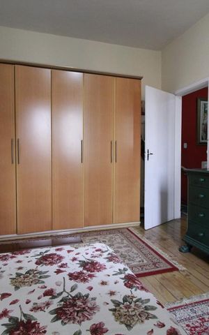 Casa à venda com 160m², 4 quartos e 1 vagaQuarto