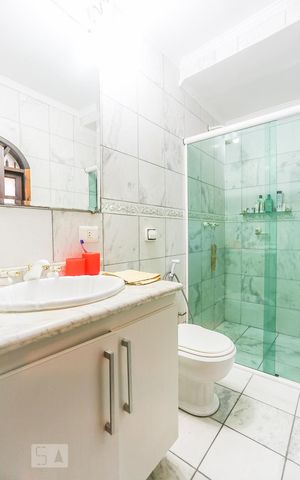 Casa à venda com 332m², 3 quartos e 2 vagasBanheiro Suite 2