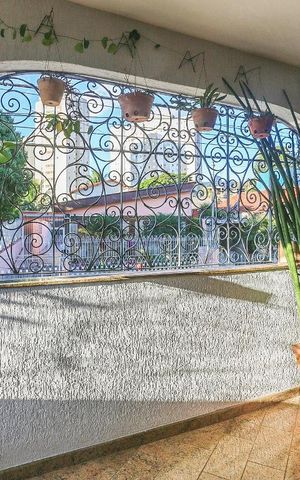 Casa à venda com 332m², 3 quartos e 2 vagasVaranda da Sala