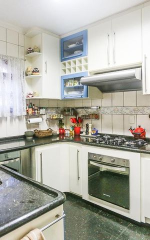 Casa à venda com 332m², 3 quartos e 2 vagasCozinha