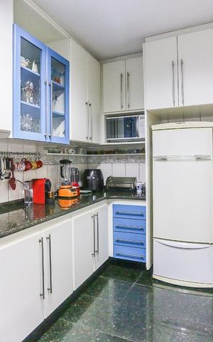 Casa à venda com 332m², 3 quartos e 2 vagasCozinha