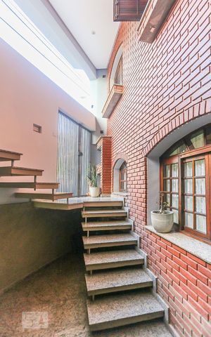Casa à venda com 332m², 3 quartos e 2 vagasEntrada