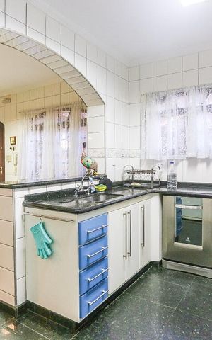 Casa à venda com 332m², 3 quartos e 2 vagasCozinha