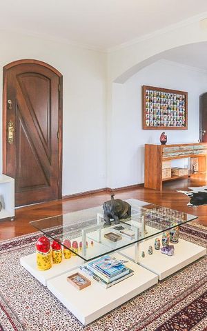 Casa à venda com 332m², 3 quartos e 2 vagasSala de Estar