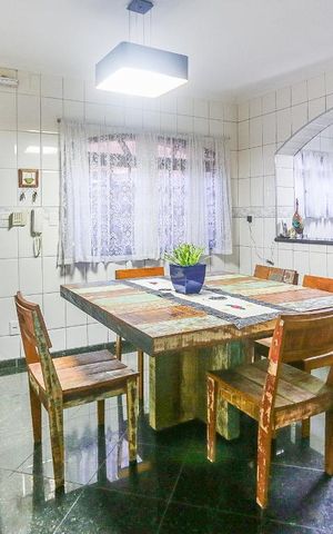 Casa à venda com 332m², 3 quartos e 2 vagasCopa