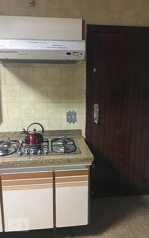 Casa à venda com 250m², 4 quartos e 6 vagasCozinha