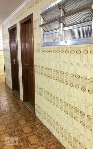 Casa à venda com 250m², 4 quartos e 6 vagasQuarto de Serviço