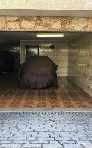 Casa à venda com 250m², 4 quartos e 6 vagasGaragem