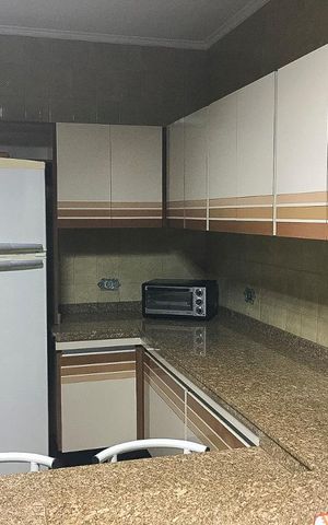 Casa à venda com 250m², 4 quartos e 6 vagasCozinha