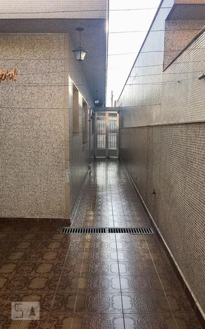 Casa à venda com 250m², 4 quartos e 6 vagasQuintal