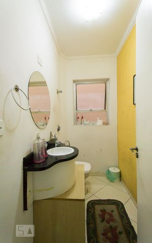 Casa à venda com 226m², 3 quartos e 3 vagasLavabo