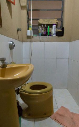 Casa à venda com 226m², 3 quartos e 3 vagasBanheiro de Serviço