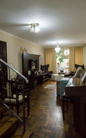 Casa à venda com 226m², 3 quartos e 3 vagasSala 1