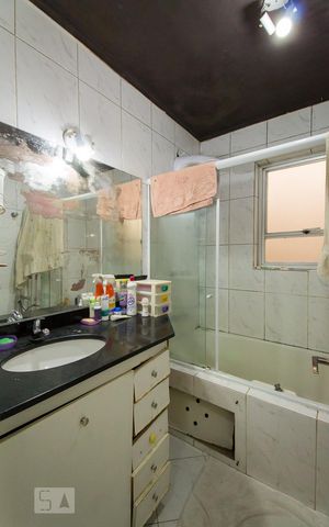 Casa à venda com 226m², 3 quartos e 3 vagasBanheiro