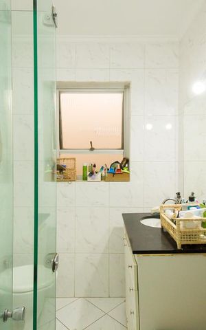 Casa à venda com 226m², 3 quartos e 3 vagasBanheiro da Suíte