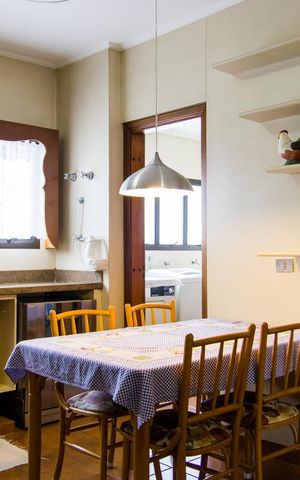 Apartamento à venda com 140m², 4 quartos e 2 vagas Apartamento à venda com 140m², 4 quartos e 2 vagasCozinha