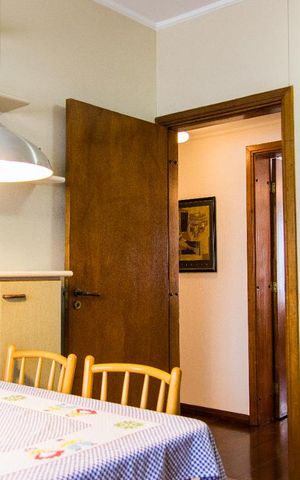 Apartamento à venda com 140m², 4 quartos e 2 vagas Apartamento à venda com 140m², 4 quartos e 2 vagasCozinha