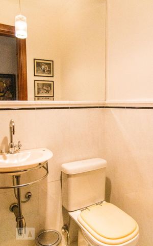Apartamento à venda com 140m², 4 quartos e 2 vagas Apartamento à venda com 140m², 4 quartos e 2 vagasLavabo