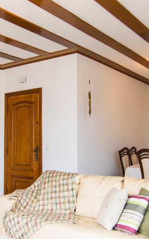 Apartamento à venda com 140m², 4 quartos e 2 vagas Apartamento à venda com 140m², 4 quartos e 2 vagasSala