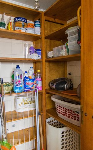 Apartamento à venda com 140m², 4 quartos e 2 vagas Apartamento à venda com 140m², 4 quartos e 2 vagasDespensa