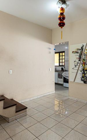 Casa à venda com 441m², 3 quartos e 8 vagasSala