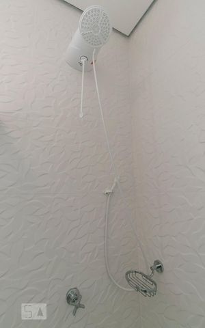 Casa à venda com 170m², 3 quartos e 1 vagaBanheiro da Suíte 2 - Chuveiro