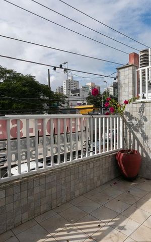 Casa à venda com 170m², 3 quartos e 1 vagaSuíte 1 -  Varanda