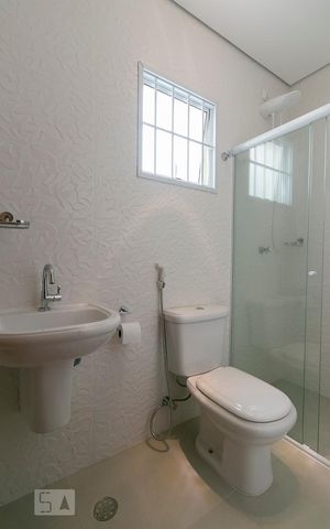 Casa à venda com 170m², 3 quartos e 1 vagaBanheiro da Suíte 2
