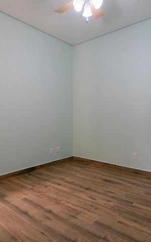 Casa à venda com 170m², 3 quartos e 1 vagaSuíte 2