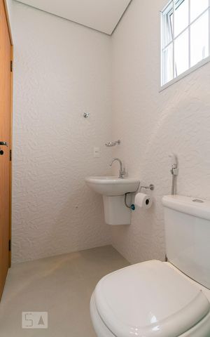 Casa à venda com 170m², 3 quartos e 1 vagaBanheiro da Suíte 2