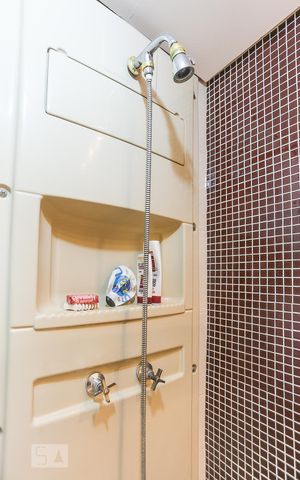 Apartamento à venda com 73m², 3 quartos e 2 vagasBanheiro