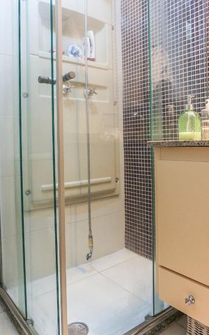 Apartamento à venda com 73m², 3 quartos e 2 vagasBanheiro
