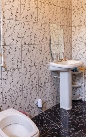 Casa à venda com 185m², 3 quartos e 1 vagaBanheiro Social