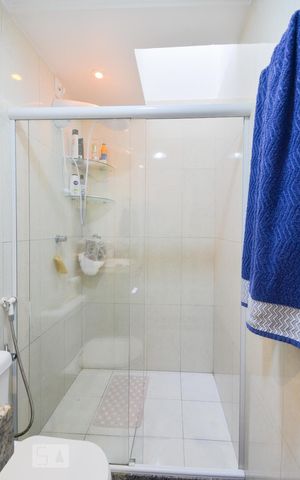 Casa de condomínio para alugar com 130m², 2 quartos e 2 vagas Casa de condomínio para alugar com 130m², 2 quartos e 2 vagasBanheiro da Suíte 2