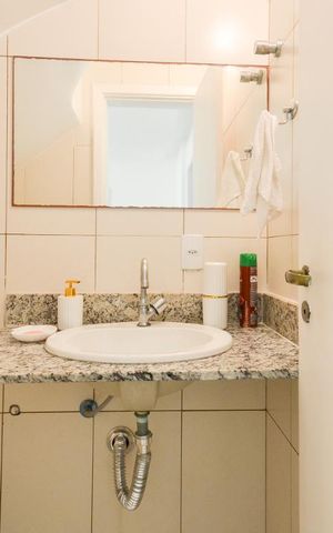 Casa de condomínio para alugar com 130m², 2 quartos e 2 vagas Casa de condomínio para alugar com 130m², 2 quartos e 2 vagasLavabo