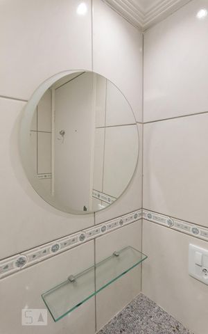 Apartamento à venda com 63m², 3 quartos e 2 vagas Apartamento à venda com 63m², 3 quartos e 2 vagasDetalhe do banheiro
